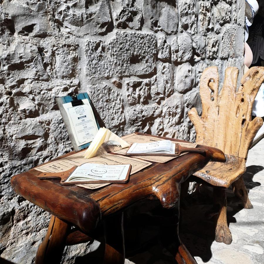 Apartment Capo Residence - Old Town - Parking Trogir Extérieur photo
