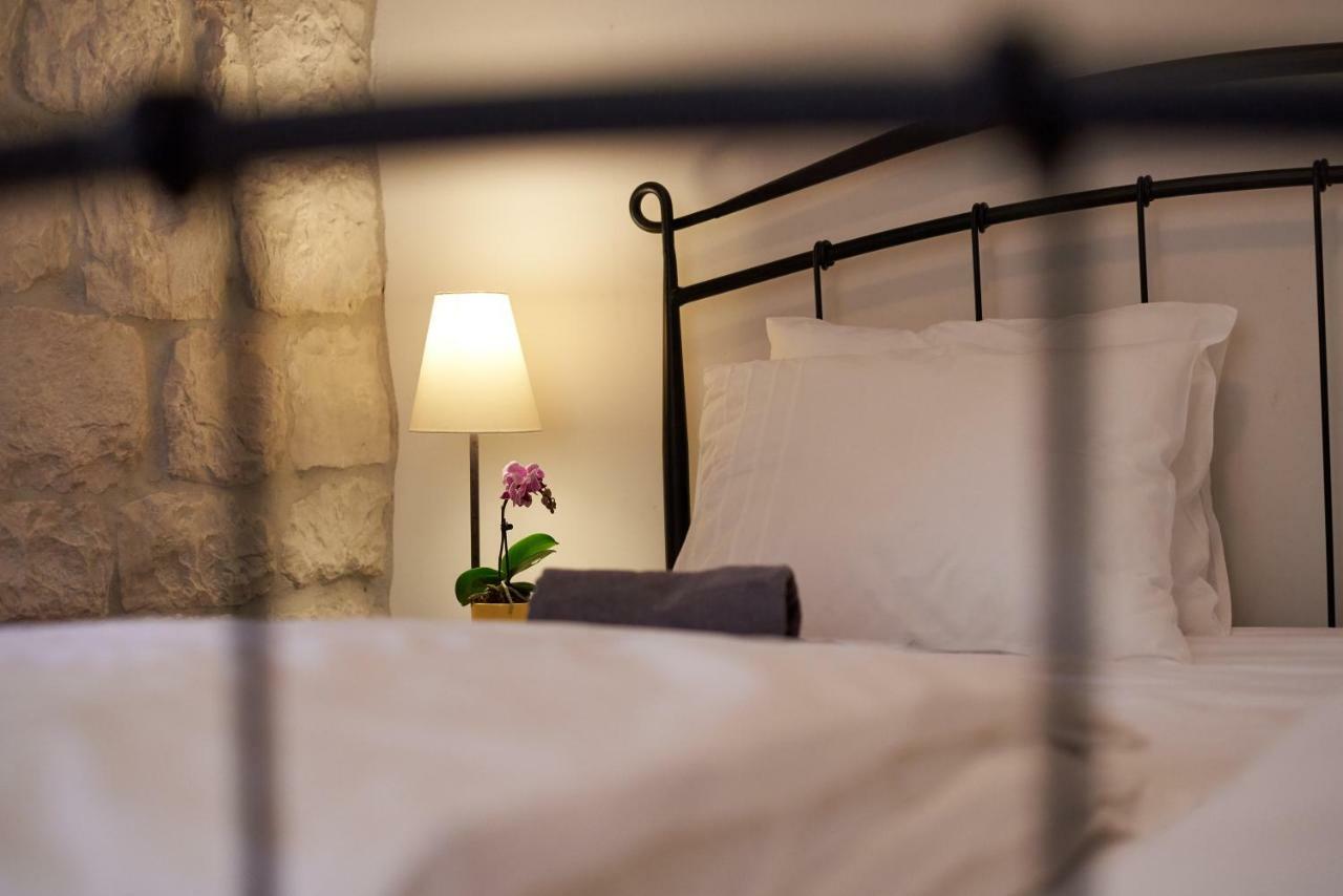 Apartment Capo Residence - Old Town - Parking Trogir Extérieur photo