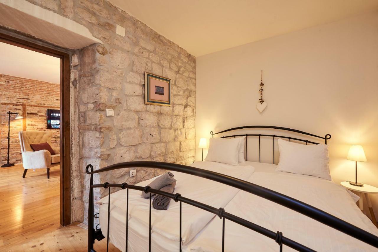 Apartment Capo Residence - Old Town - Parking Trogir Extérieur photo